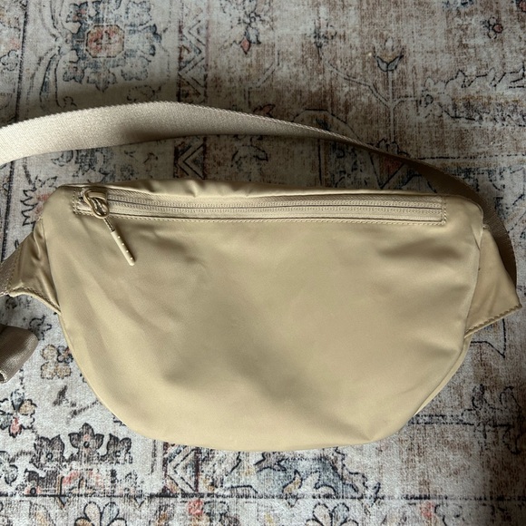 Lululemon City Adventurer Belt Bag 2.5L - Picture 8 of 9